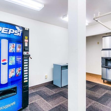 Motel 6 Нормал Экстерьер фото